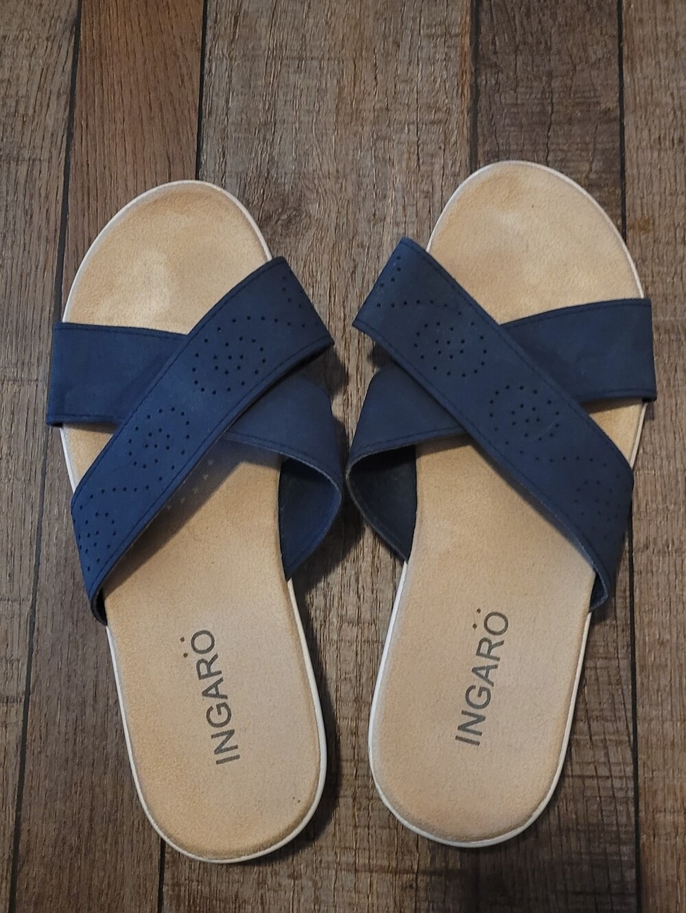 Ingaro Size 8 Navy Blue